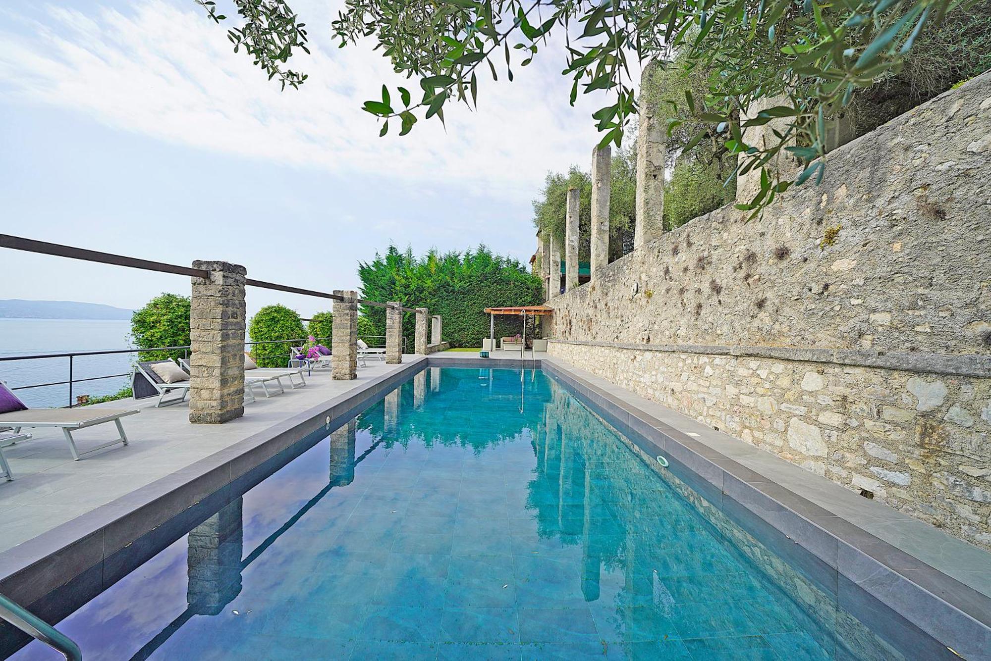 Villa Rachele: Stunning Luxury Villa In Centre Gargnano With Private Pool And Breathtaking Views Buitenkant foto